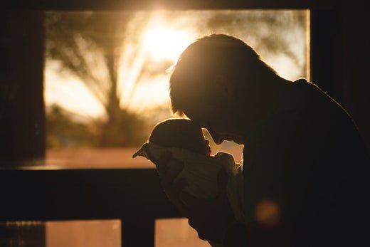 El impacto del calostro en la salud gastrointestinal: Más allá de la nutrición neonatal