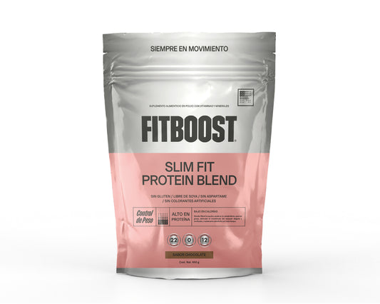 Proteína en Polvo con Vitaminas y Minerales Slim Fit de FitBoost Sabor Chocolate | Apoyo al Crecimiento de Masa Muscular | Polvo para preparar bebida, presentaciones de  1.5kg y 450g